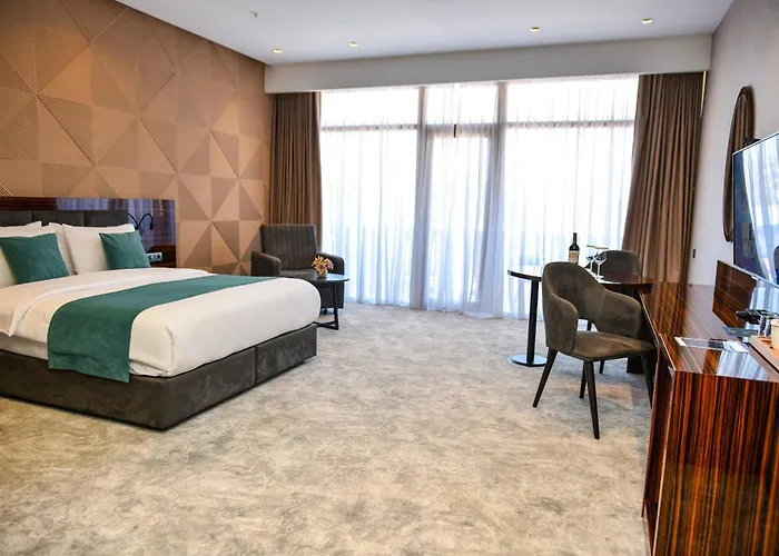 Hotel Monarch