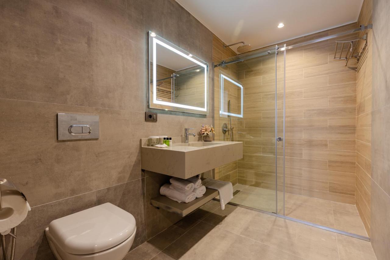 Monarch 4* Batumi